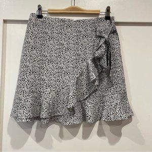 Big‎ Change Skirt in Leopard Print Ruffle Skirt - M (US 6)